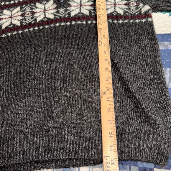 Tricots‎ ST Raphael Gray Sweater Snowflake Pattern Mens SzL Fair Isle Holiday - Picture 12 of 13